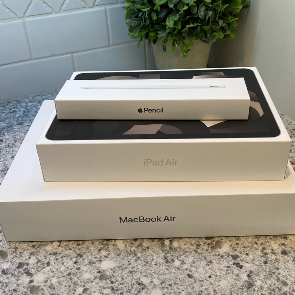 Apple Products boxes bundle of 3 MacBook IPad Empty Boxes